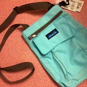 NWT Kavu “For Keeps” purse: Sky Blue